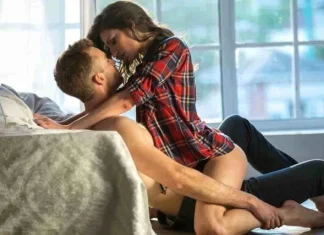 17 poziții sexuale care le înnebunesc pe femei