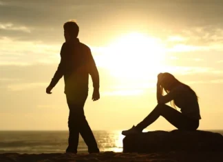 3 cuvinte pe care ar trebui să le spui acelei persoane pe care nu o vei mai vedea niciodată.