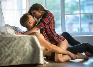 6 lucruri de care unei femei maturi nu îi pasă în timpul sexului