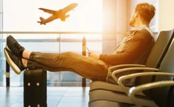 Care este cea mai bună zi pentru a cumpăra bilete de avion și de ce?