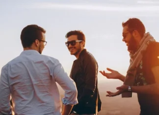 Cele 15 tipuri de prieteni pe care le poți găsi în viață