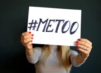 Cele 4 tipuri de hărțuire sexuală și cum să le combatem