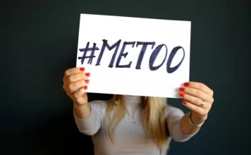 Cele 4 tipuri de hărțuire sexuală și cum să le combatem