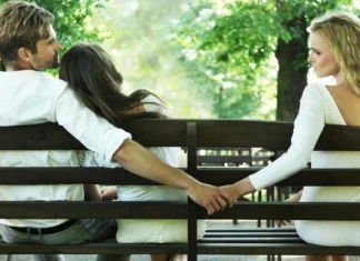 Cele 8 semne de infidelitate care vă pot oferi partenerului