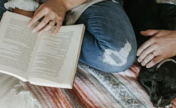 Cele mai recomandate 20 de cărți pentru adolescenți
