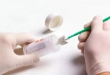 Cinci motive pentru a vă vaccina fiul (și nu doar fiica) împotriva virusului papiloma.