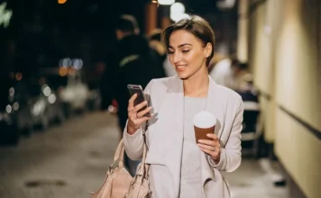 Când îți trimite mesaje WhatsApp tăiate, răspunzi inteligent
