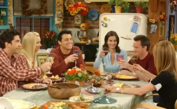 Cum să așezi oaspeții la masă la un prânz sau o cină?