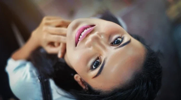 Dacă partenerul tău face unele dintre aceste lucruri în timpul sexului, nu-ți face griji, este îndrăgostit!