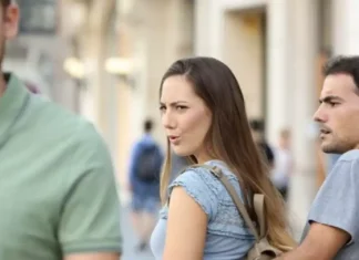 De ce femeile își înșală iubitii din 10 motive