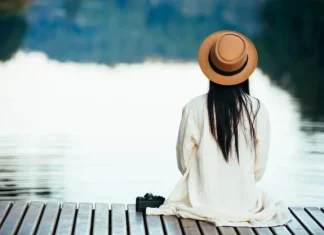 Distanța nu este întotdeauna absență, nici tăcerea nu este uitare.