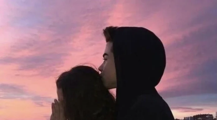 Fericiți toți patru?