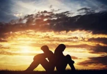 Fraze triste de dragoste: 50 de gânduri pentru a da glas tristeții inimii