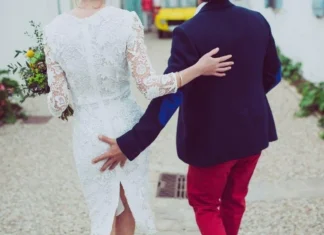 lovitură. Ce înseamnă când partenerul tău vrea să te bată cu palma?