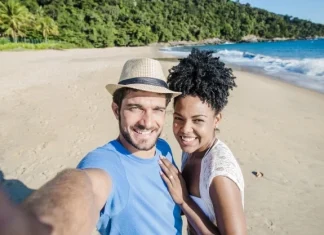 Selfie-urile vă pot „afecta” partenerul. Daca depasesti!