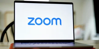 Zoom abordeaza preocuparile legate de confidentialitate ridicate de limbajul de colectare a datelor AI