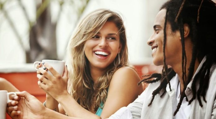 13 moduri de a avea o conversatie intima cu partenerul tau