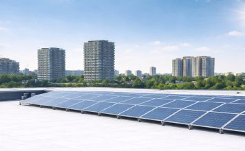 Hidroizolații Conduraru – importanța sistemelor BROOF în proiectarea acoperișurilor cu panouri fotovoltaice din perspectiva securității la incendiu